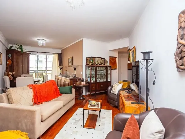 Apartamento 3 quartos e 2 banheiros, à venda, no bairro Cristo Rei em Curitiba
