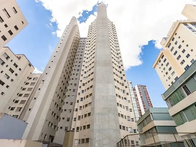 Apartamento 3 quartos e 2 banheiros, à venda, no bairro Cristo Rei em Curitiba