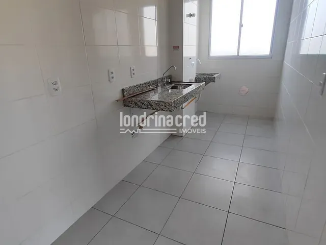 Apartamento 2 quartos e 1 banheiro, à venda, no bairro Condomínio Laguna Málaga em Londrina