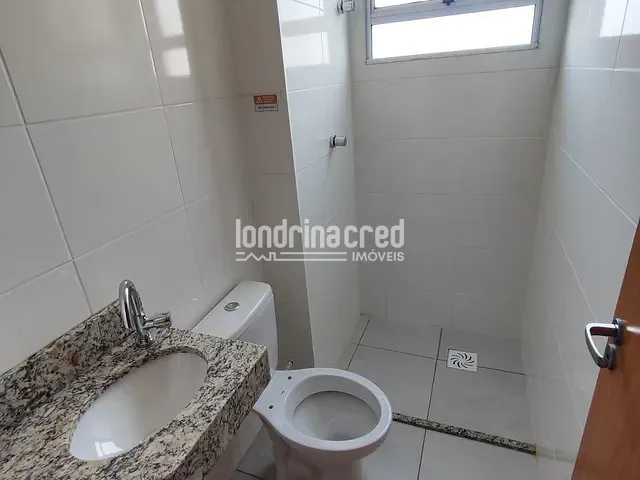 Apartamento 2 quartos e 1 banheiro, à venda, no bairro Condomínio Laguna Málaga em Londrina