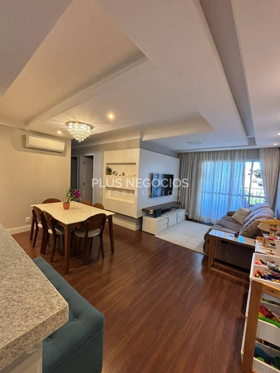 Apartamento à venda com 3 quartos, 90m² - Foto 1
