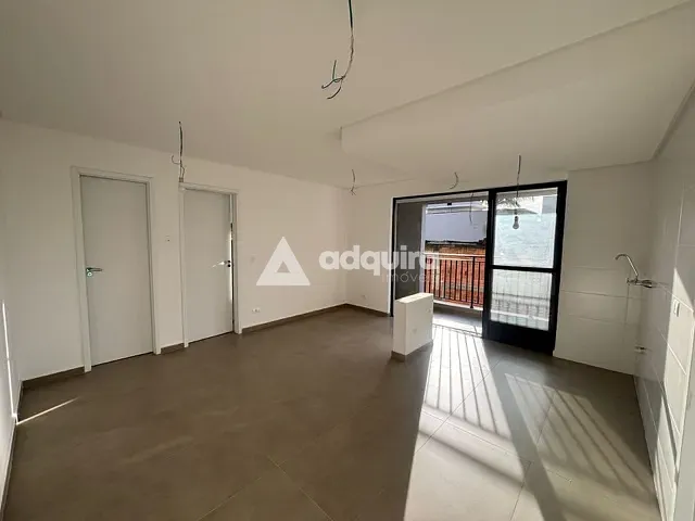 Apartamento 2 quartos e 3 banheiros, à venda, no bairro Tingui em Curitiba