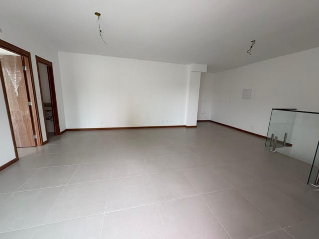 Cobertura / Penthouse 4 quartos e 2 banheiros, à venda, no bairro Itaipava em Petrópolis