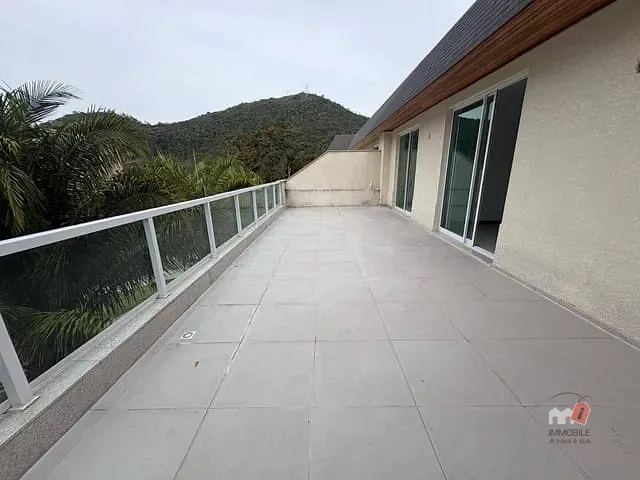 Cobertura / Penthouse 4 quartos e 2 banheiros, à venda, no bairro Itaipava em Petrópolis