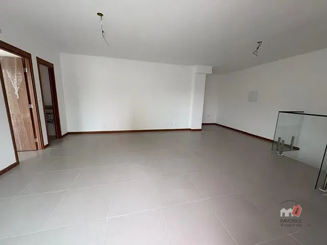 Cobertura / Penthouse 4 quartos e 2 banheiros, à venda, no bairro Itaipava em Petrópolis