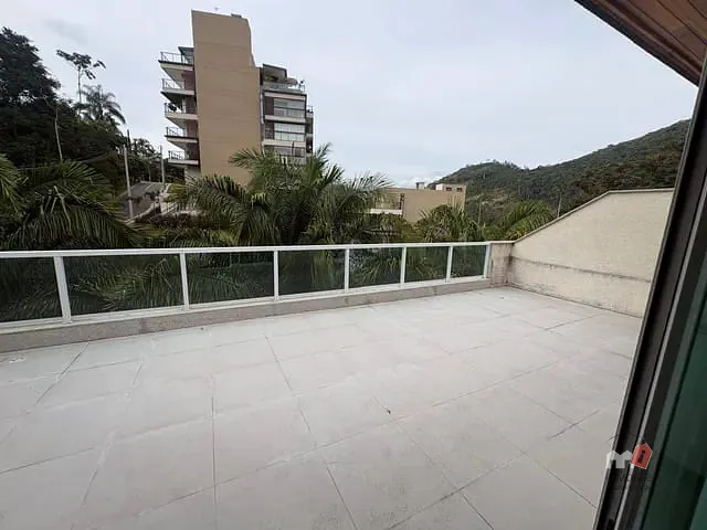 Cobertura / Penthouse 4 quartos e 2 banheiros, à venda, no bairro Itaipava em Petrópolis