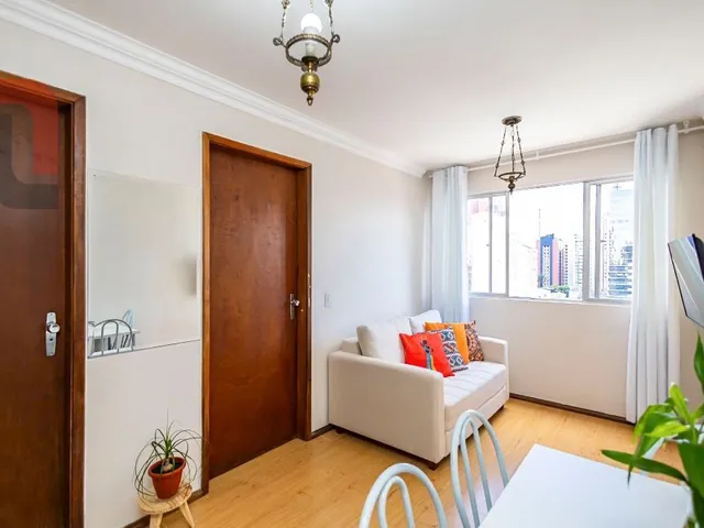 Apartamento 1 quarto e 1 banheiro, à venda, no bairro Centro em Curitiba