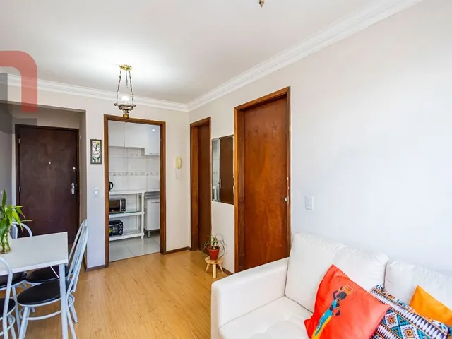 Apartamento 1 quarto e 1 banheiro, à venda, no bairro Centro em Curitiba