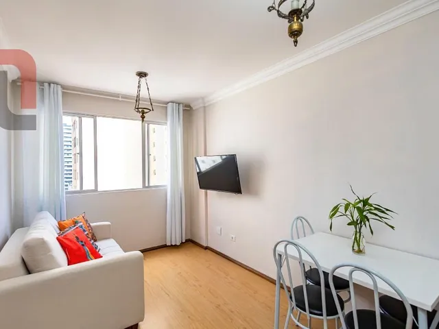Apartamento 1 quarto e 1 banheiro, à venda, no bairro Centro em Curitiba