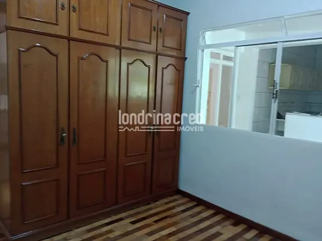 Apartamento 3 quartos e 2 banheiros, à venda, no bairro Edifício Dona Adelaide em Londrina
