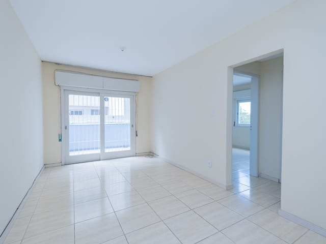 Foto do Apartamento - Apartamento com 2 Dormitórios, 2 Banheiros e Vaga de Garagem para Locação na Rua Álvaro Chaves — Conforto, Praticidade e Excelente Localização! | UP Imóveis