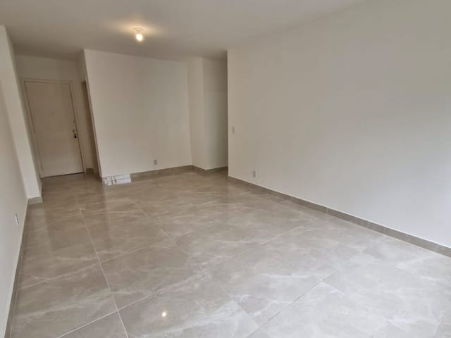 Apartamento 1 quarto e 1 banheiro, para alugar, no bairro Centro em Petrópolis