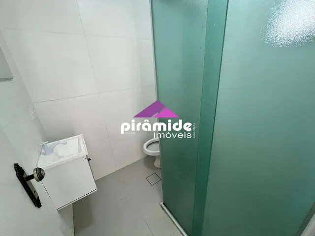 Apartamento com 10m² 1 quarto e 20 banheiros, para alugar, no bairro Centro em São José Dos Campos