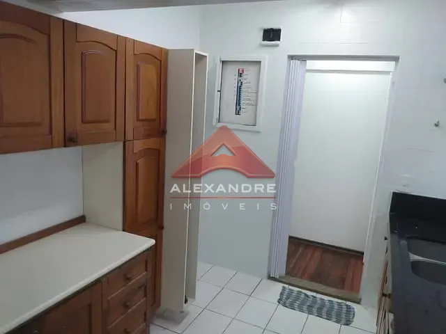 Apartamento 3 quartos e 1 banheiro, à venda, no bairro Jardim São Dimas em São José dos Campos
