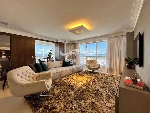 Apartamento com 416m² 4 quartos e 5 banheiros, à venda, no bairro Centro em Balneário Camboriú