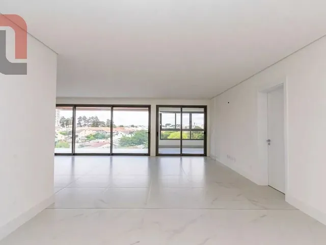 Apartamento 3 quartos e 4 banheiros, à venda, no bairro Orleans em Curitiba