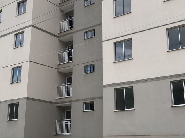 Apartamento 2 quartos e 2 banheiros, para alugar, no bairro Duarte Silveira em Petrópolis