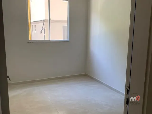 Apartamento 2 quartos e 2 banheiros, para alugar, no bairro Duarte Silveira em Petrópolis
