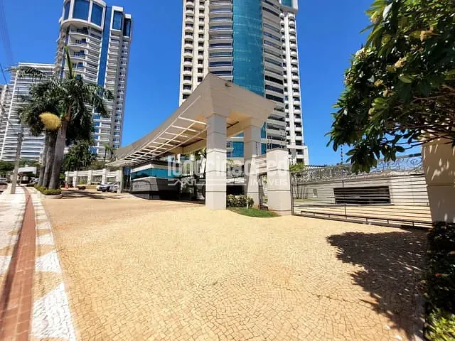 Apartamento com 461m² 4 quartos e 5 banheiros, à venda, no bairro Condomínio Palazzo Veronesi em Londrina
