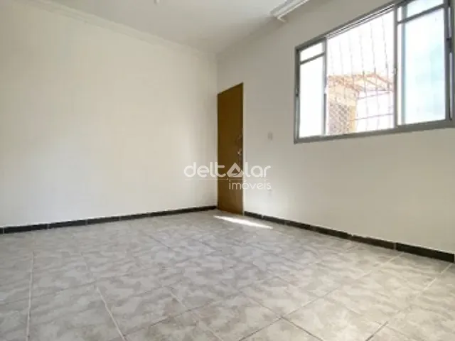 Apartamento com 50m² 2 quartos e 1 banheiro, à venda, no bairro Candelária em Belo Horizonte
