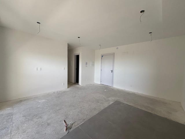 Apartamento 2 quartos e 2 banheiros, à venda, no bairro Areal em Pelotas