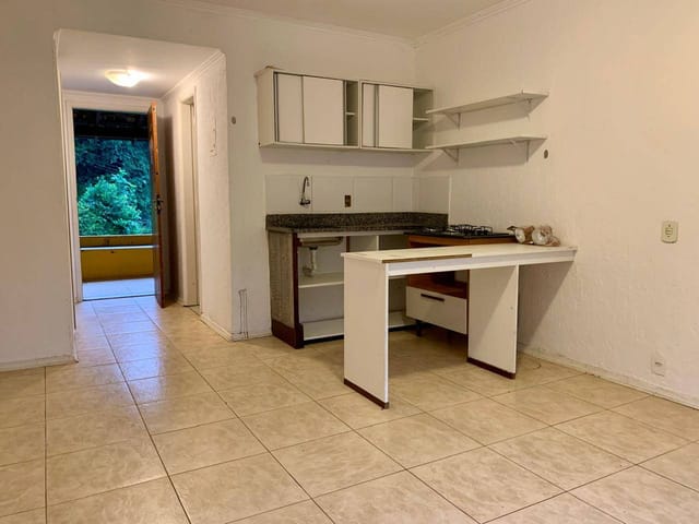 Apartamento 1 quarto e 2 banheiros, para alugar, no bairro Nogueira em Petrópolis