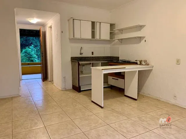 Apartamento 1 quarto e 2 banheiros, para alugar, no bairro Nogueira em Petrópolis