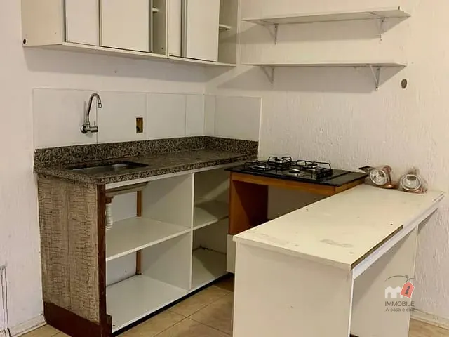 Apartamento 1 quarto e 2 banheiros, para alugar, no bairro Nogueira em Petrópolis