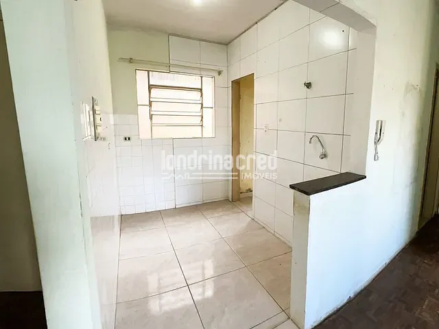 Apartamento 2 quartos e 1 banheiro, à venda, no bairro RESIDENCIAL AIMARA 1 em Londrina
