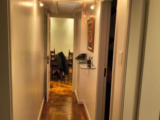 Apartamento 3 quartos e 2 banheiros, para alugar, no bairro Centro em Petrópolis