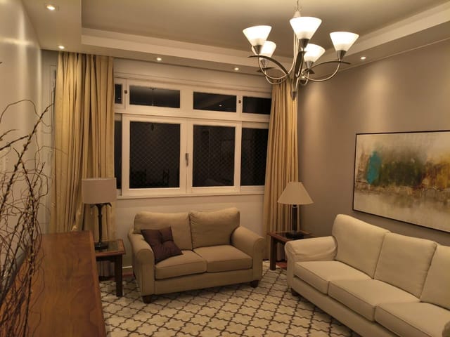 Apartamento 3 quartos e 2 banheiros, para alugar, no bairro Centro em Petrópolis