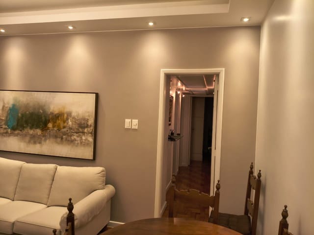 Apartamento 3 quartos e 2 banheiros, para alugar, no bairro Centro em Petrópolis
