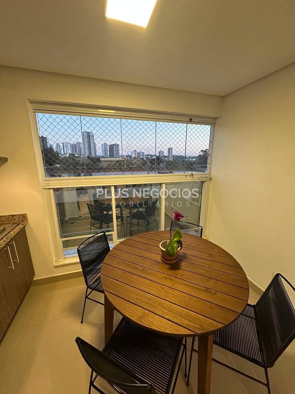 Apartamento à venda com 3 quartos, 93m² - Foto 2