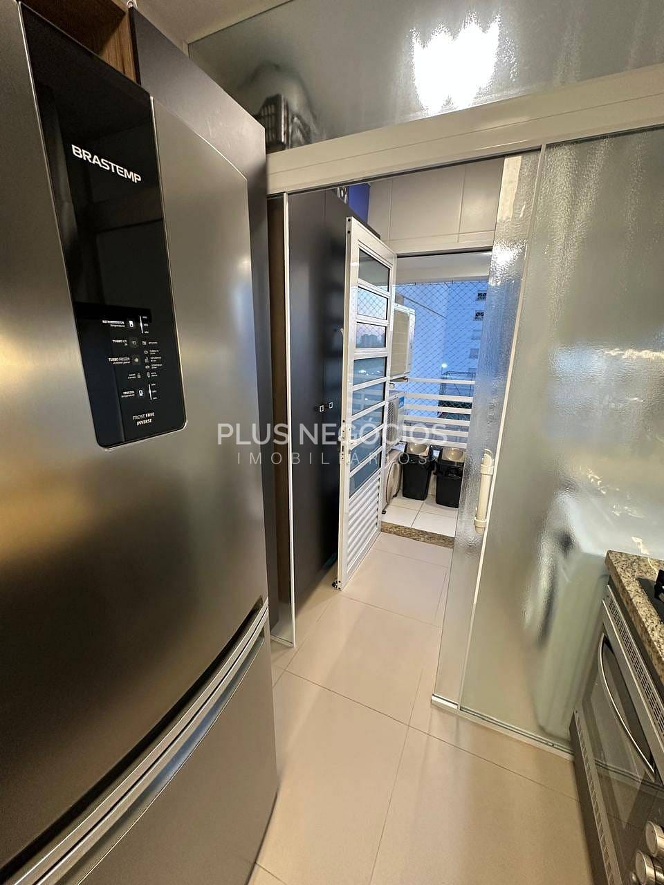 Apartamento à venda com 3 quartos, 93m² - Foto 12