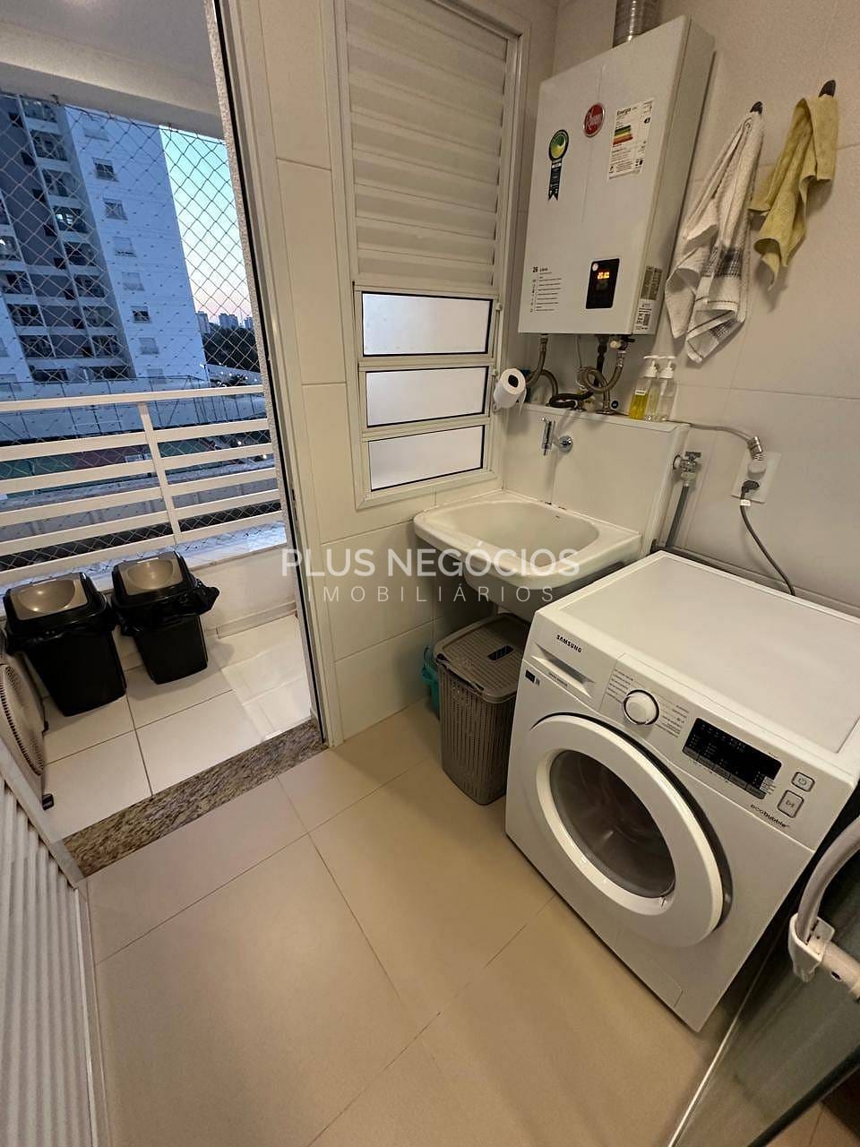 Apartamento à venda com 3 quartos, 93m² - Foto 13