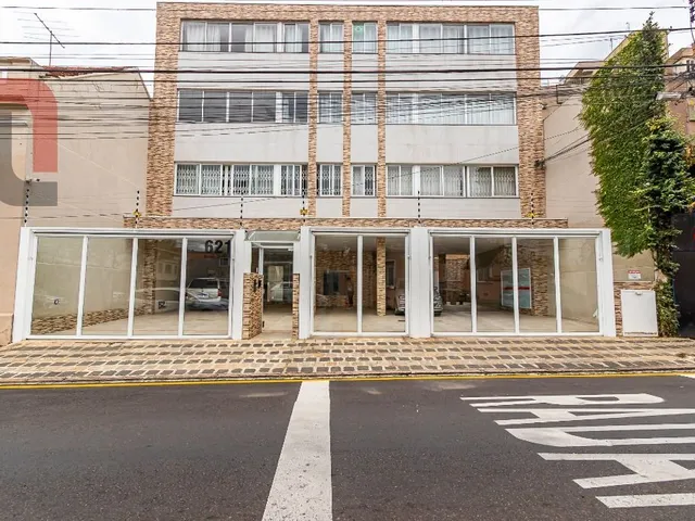 Apartamento 1 quarto e 1 banheiro, para alugar, no bairro São Francisco em Curitiba