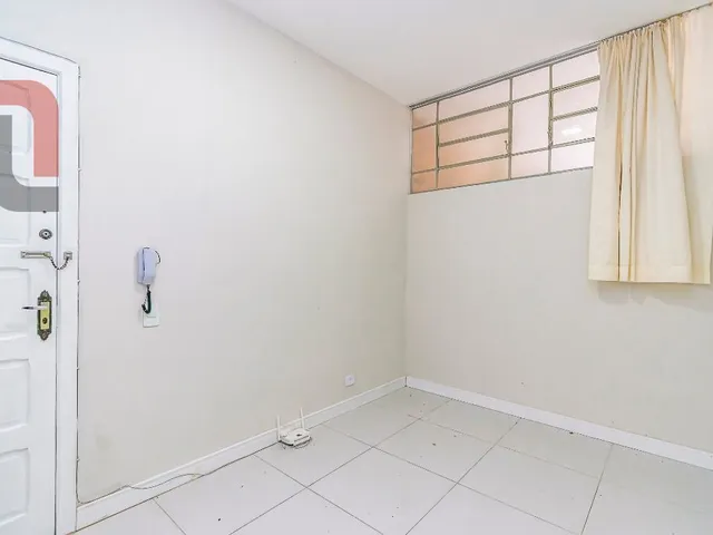 Apartamento 1 quarto e 1 banheiro, para alugar, no bairro São Francisco em Curitiba