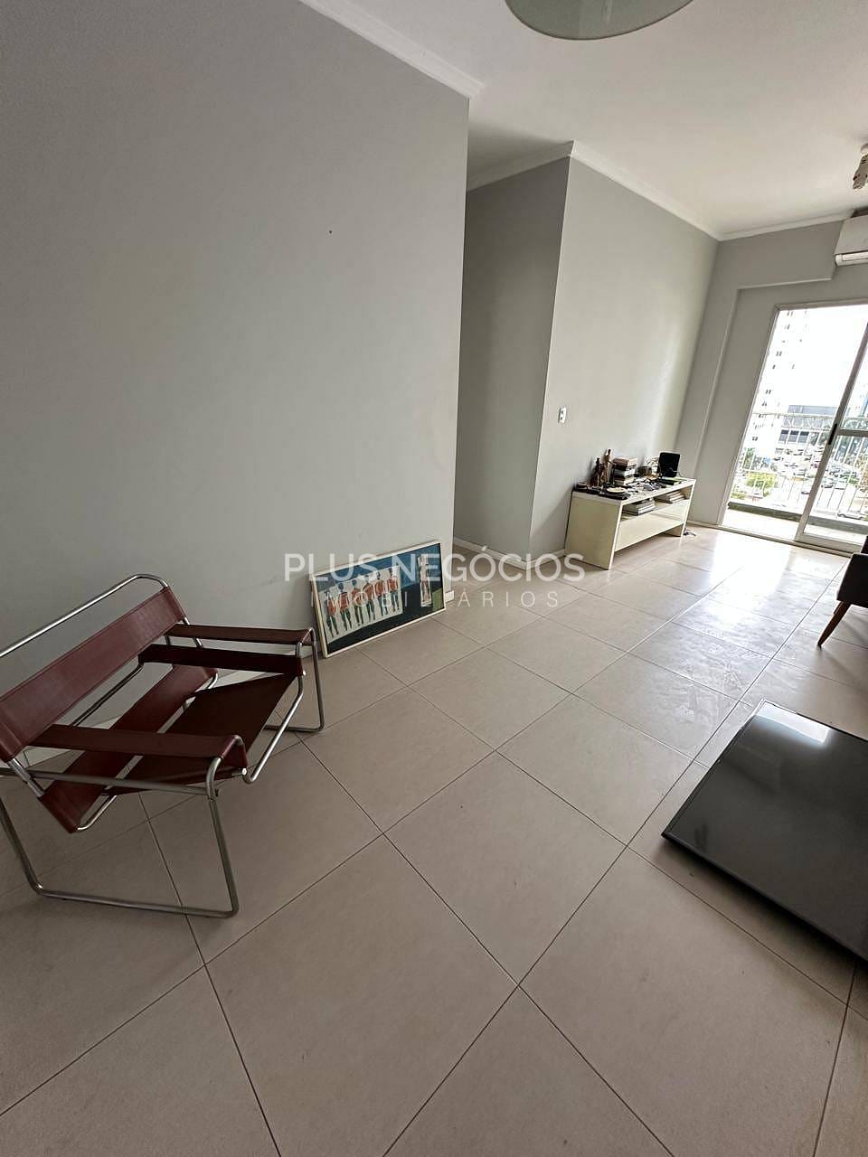 Apartamento à venda com 2 quartos, 62m² - Foto 4