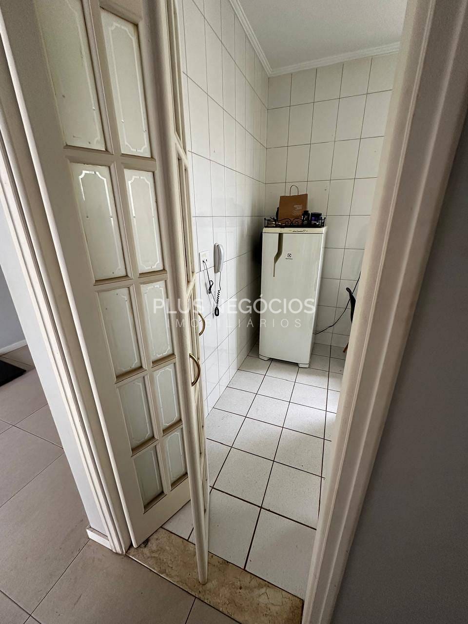 Apartamento à venda com 2 quartos, 62m² - Foto 7