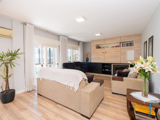 Apartamento com 207m² 4 quartos e 3 banheiros, à venda, no bairro Centro em Pelotas
