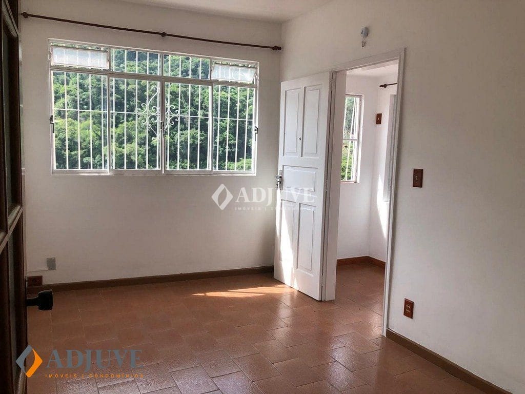 Apartamento à venda com 2 quartos, 142m² - Foto 1