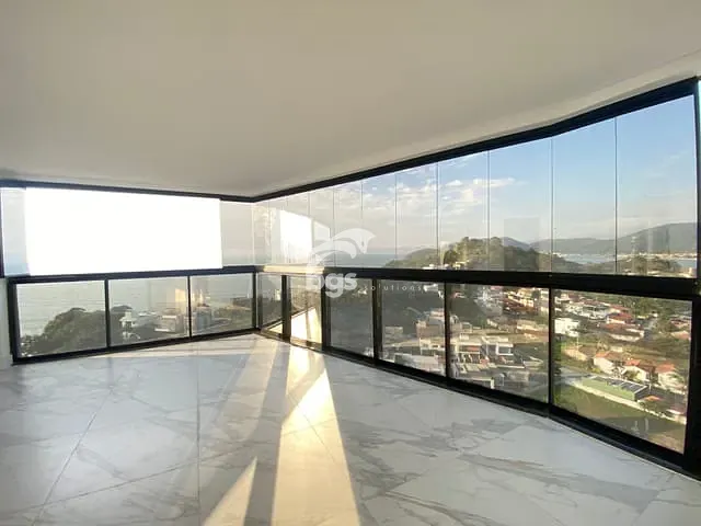 Apartamento com 138m² 3 quartos e 4 banheiros, à venda, no bairro Balneário Perequê em Porto Belo
