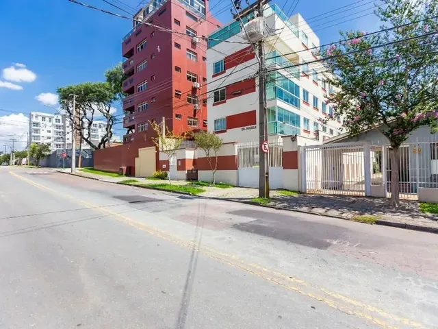Apartamento 2 quartos e 1 banheiro, para alugar, no bairro Jardim Botânico em Curitiba