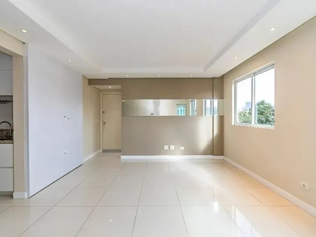 Apartamento 2 quartos e 1 banheiro, para alugar, no bairro Jardim Botânico em Curitiba