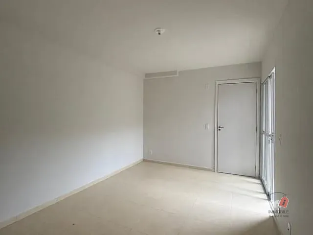 Apartamento 2 quartos e 1 banheiro, à venda, no bairro Duarte Silveira em Petrópolis