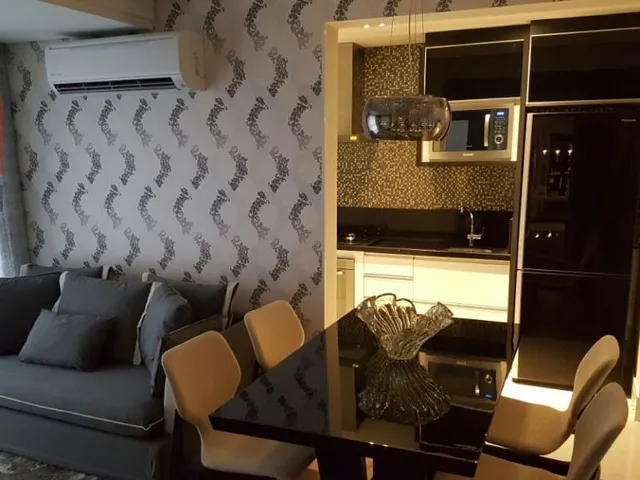 Apartamento 2 quartos e 2 banheiros, à venda, no bairro Cabral em Curitiba