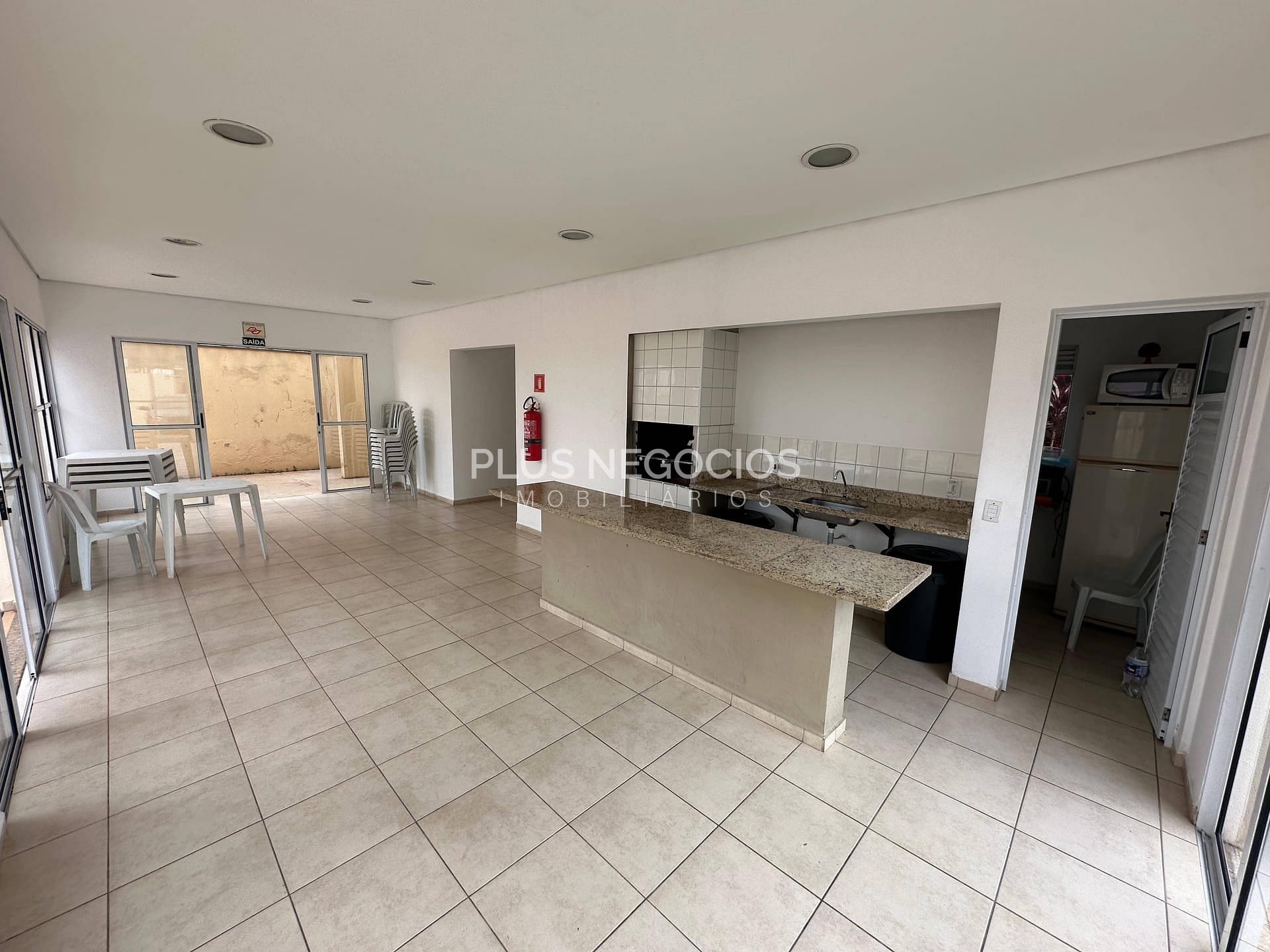 Apartamento à venda com 2 quartos, 50m² - Foto 12