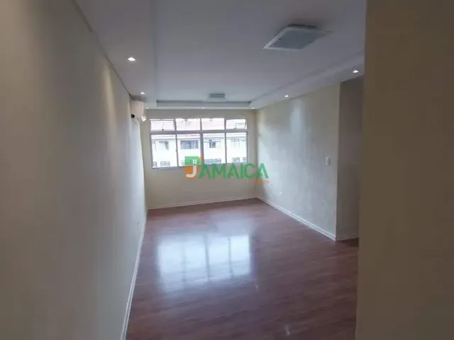 Apartamento 3 quartos e 1 banheiro, à venda, no bairro Campo Comprido em Curitiba