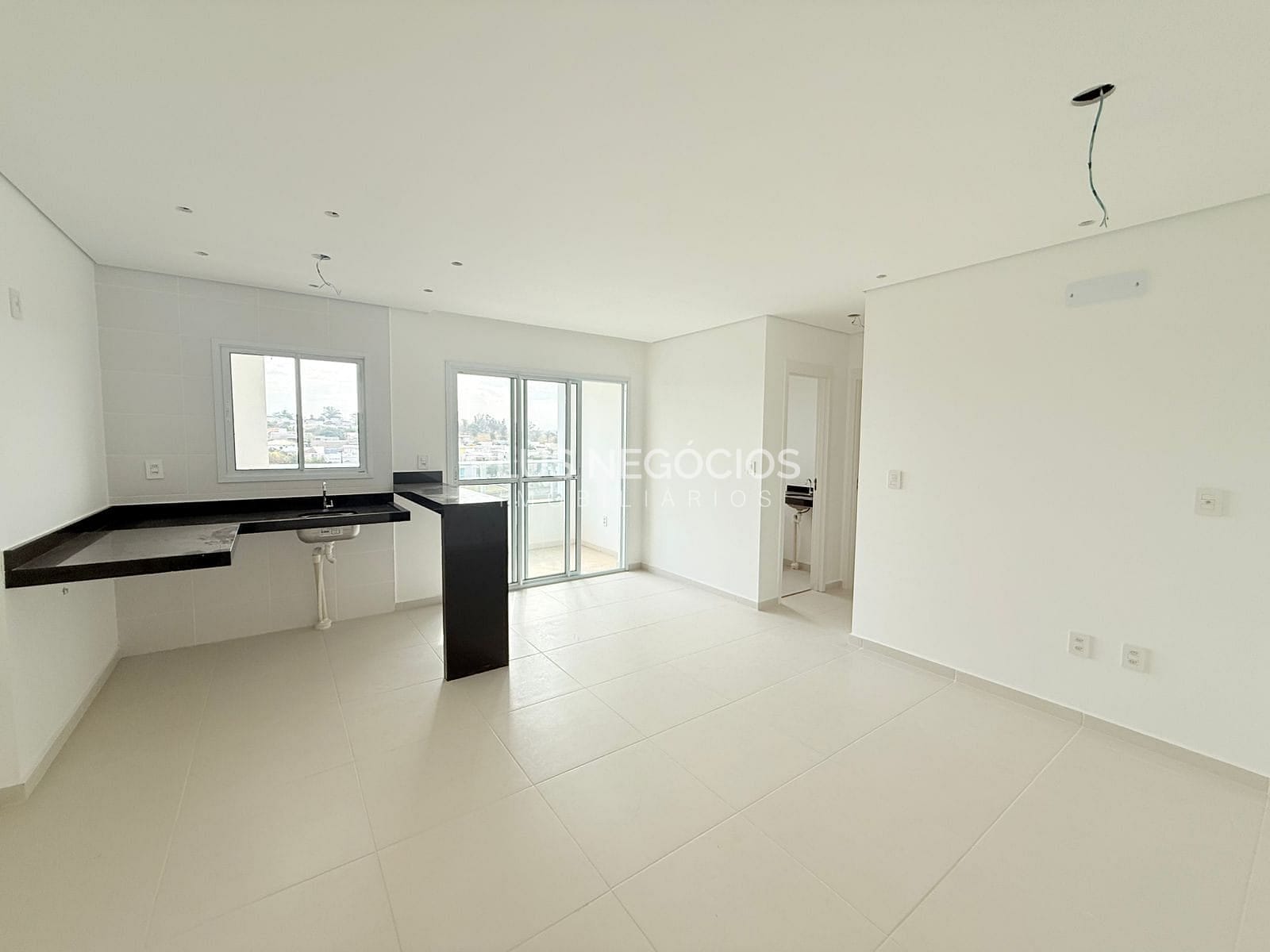 Apartamento à venda com 2 quartos, 71m² - Foto 1