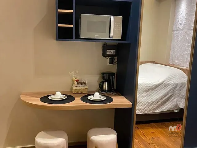 Apartamento 1 quarto e 1 banheiro, para alugar, no bairro Centro em Petrópolis